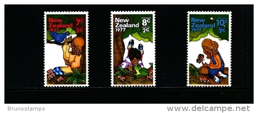 NEW ZEALAND - 1977  BIRD-FROG-BUTTERFLY  SET MINT NH - Nuovi