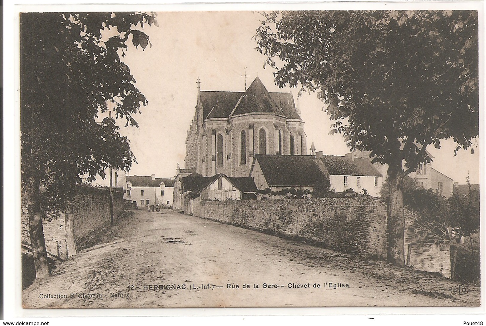 44 - HERBIGNAC - Rue De La Gare - Chevet De L'Eglise. - Herbignac