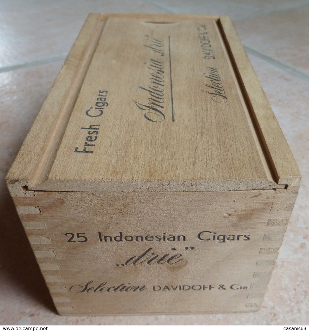 Boite Cigare DAVIDOFF - Fresh Cigars 25 INDONESIAN DRIE  Sélection DAVIDOFF & Cie - Étuis à Cigares