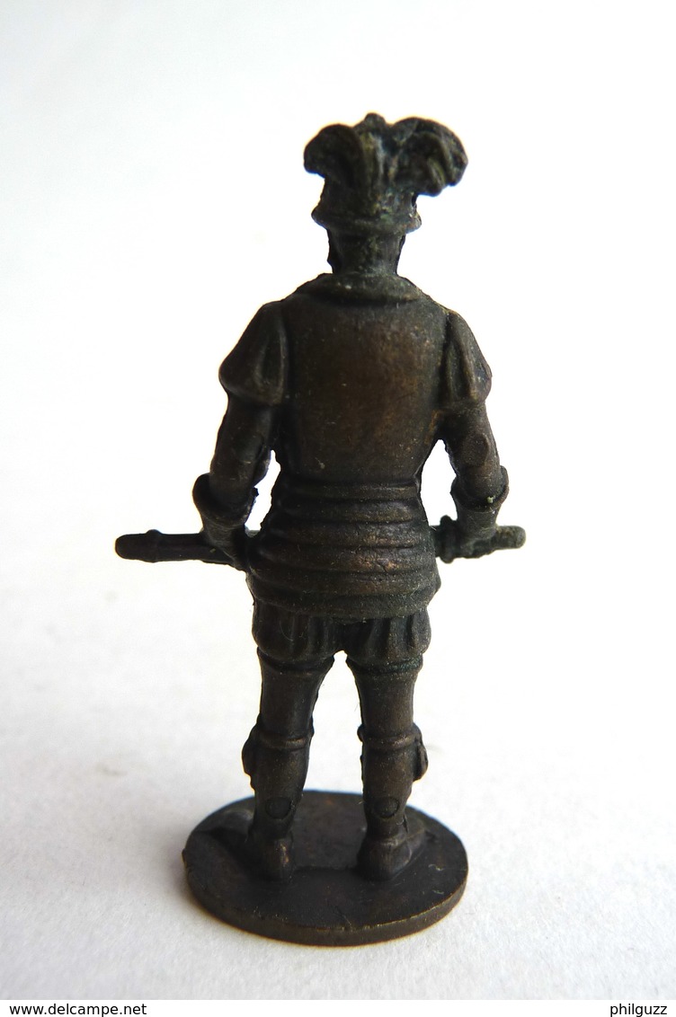 FIGURINE KINDER  METAL SOLDAT EUROPEEN 2 70's - CONQUISTADOR ESPAGNOL KRIEGER SPANIER Bruni - Figurines En Métal