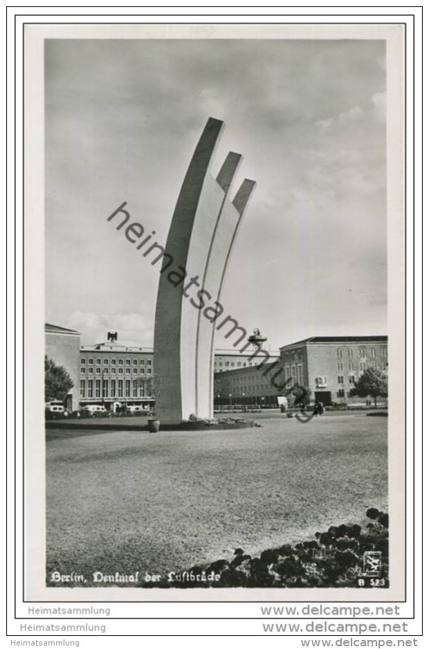 Berlin-Tempelhof - Zentralflughafen - Denkmal Der Luftbrücke - Foto-AK 1951 - Tempelhof