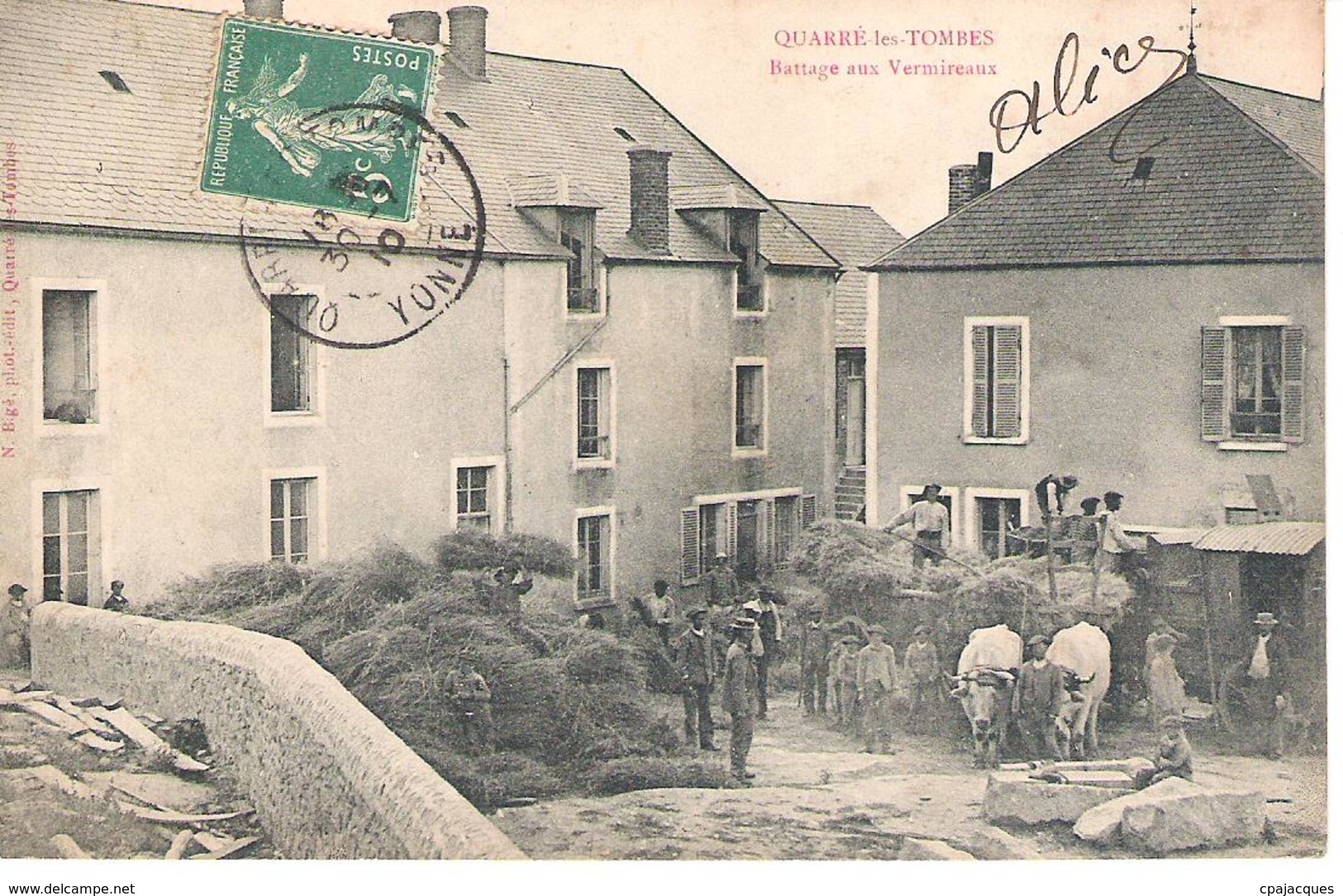 89 - QUARRE - LES - TOMBES : BATTAGE AUX VERMIREAUX . - Quarre Les Tombes