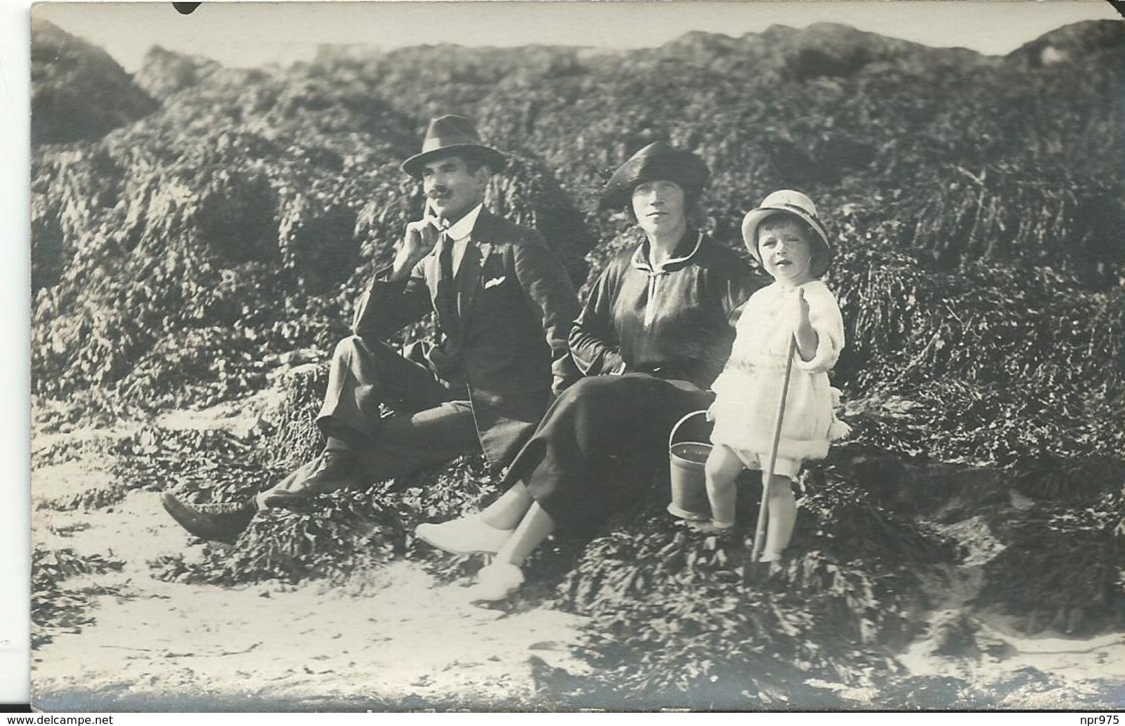 Couple Et L'enfant A La Peche - Généalogie