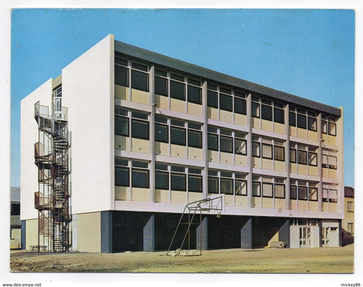 CHANTONNAY -- Institution St Joseph---Inauguration Du Nouveau Bâtiment Le 10 Mars 1968 (panneau De Basket) - Chantonnay