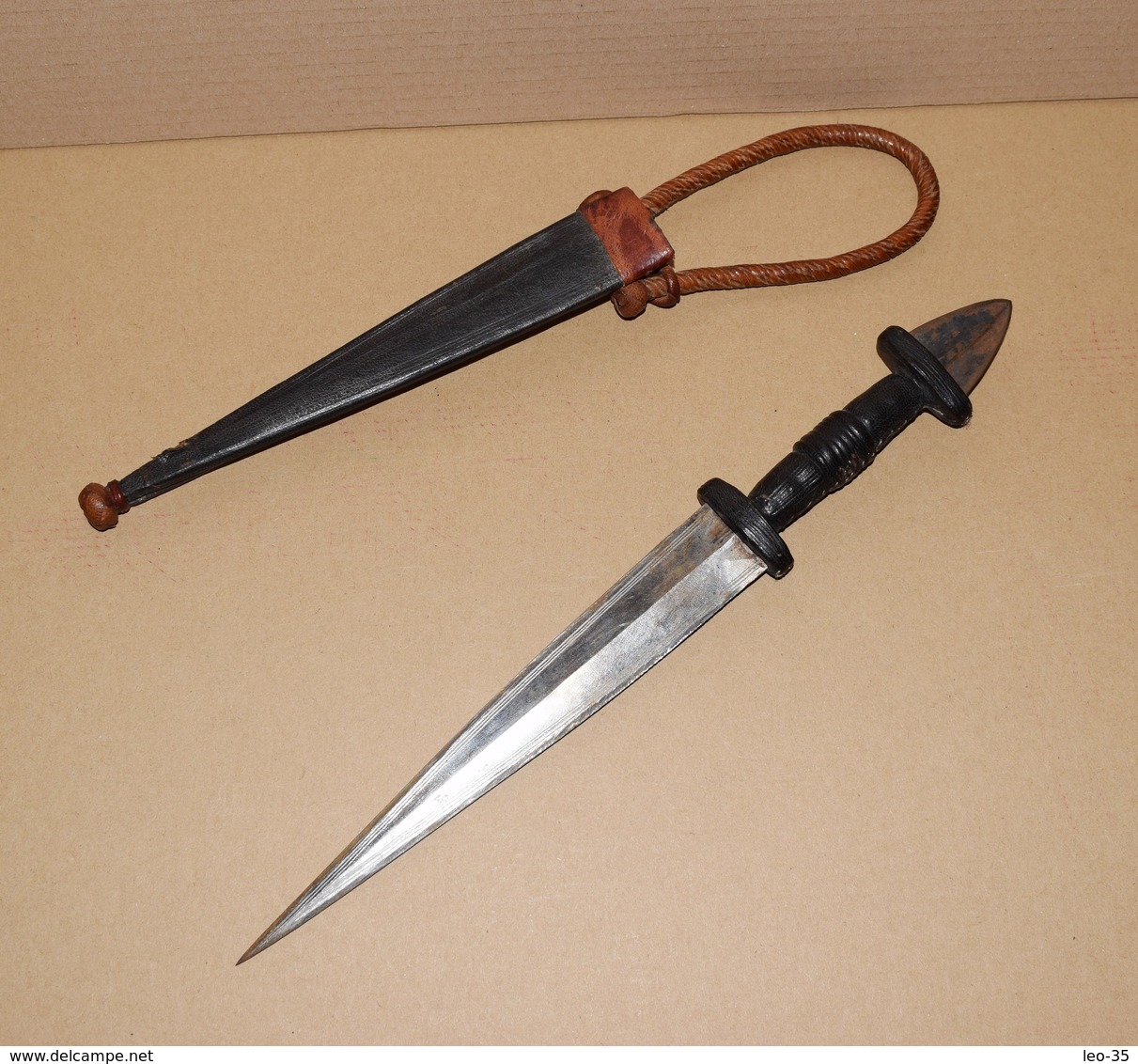 Couteau Africain Poignard De Bras - Origine Inconnue - 36 Cm - Knives/Swords