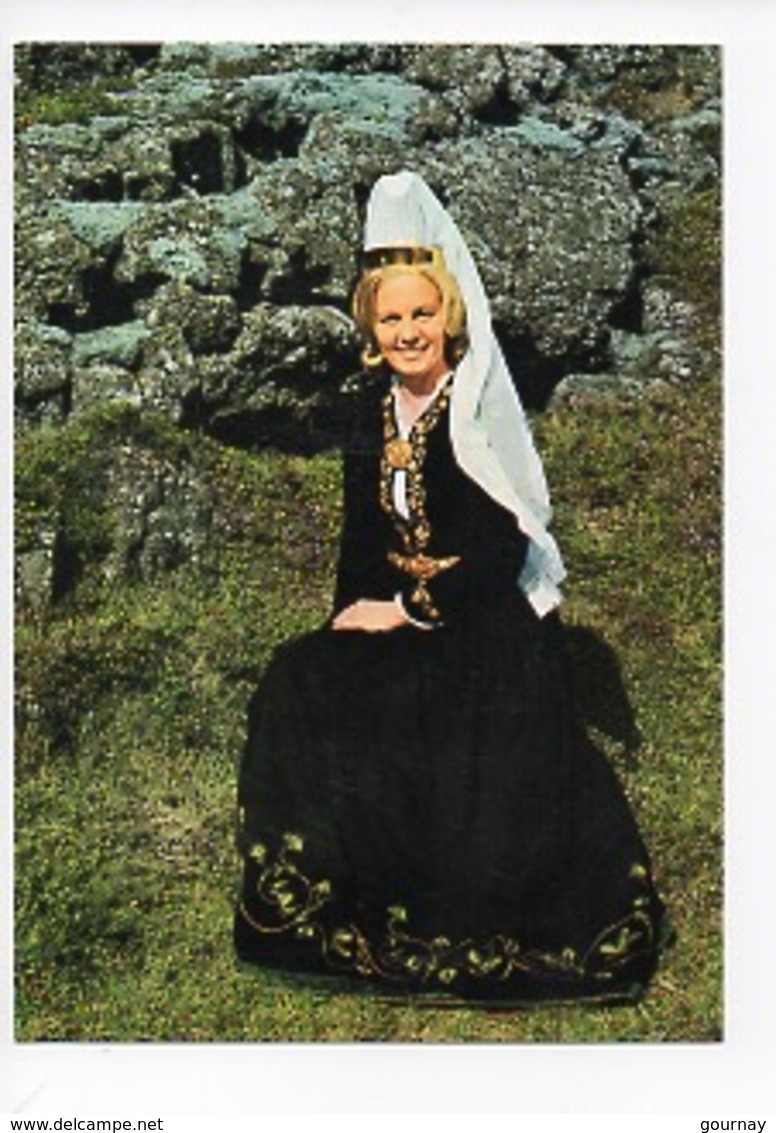 Islande : Skauthuningurinn - Icelandic National Costume (cp Vierge) - Islande