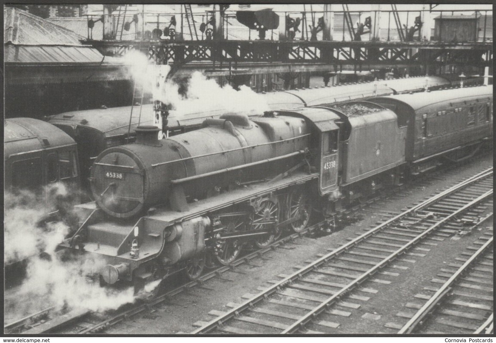 British Railways No 45338 At Scarborough Central - Joanes Publications Postcard - Trains