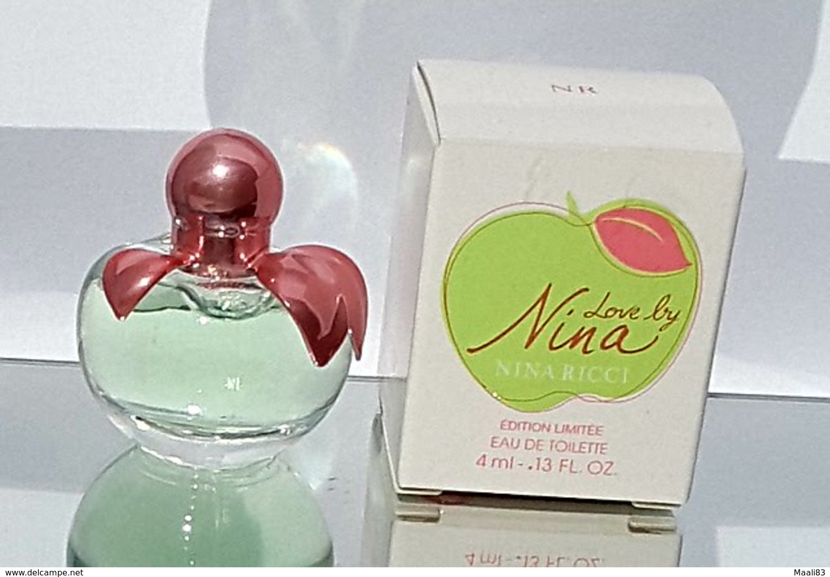 NINA RICCI  LOVE BY NINA - Miniaturen Flesjes Dame (met Doos)