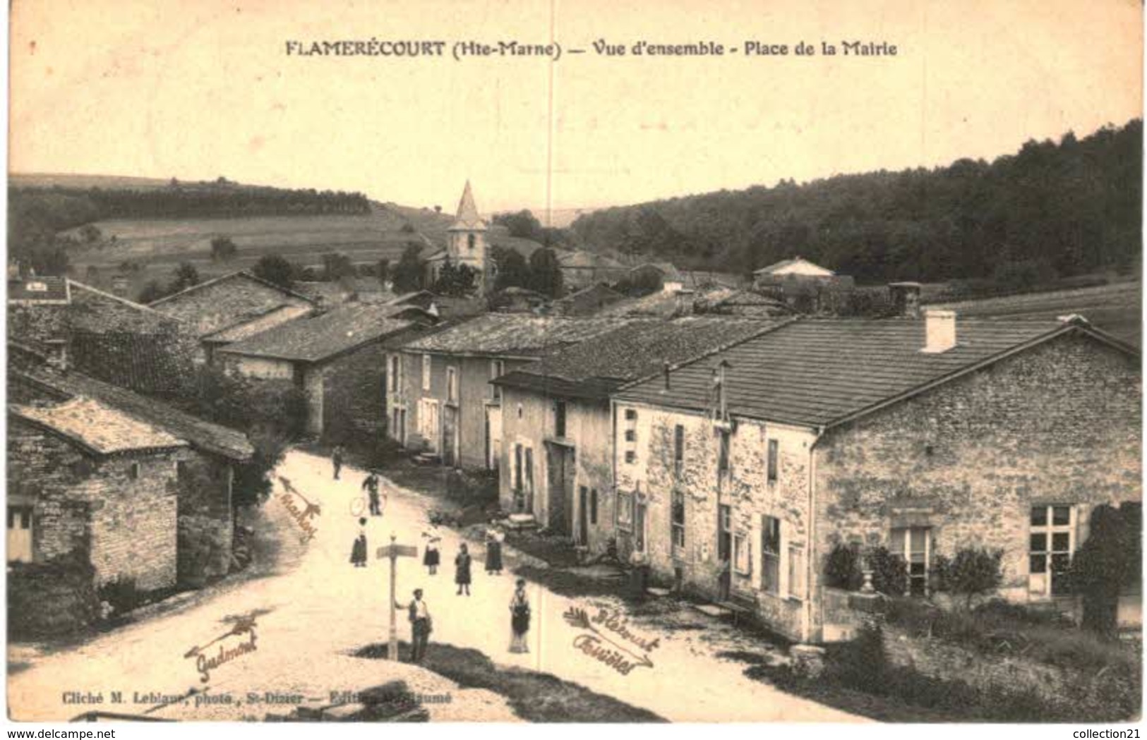 FLAMERECOURT .... VUE D ENSEMBLE PLACE DE LA MAIRIE - Autres & Non Classés