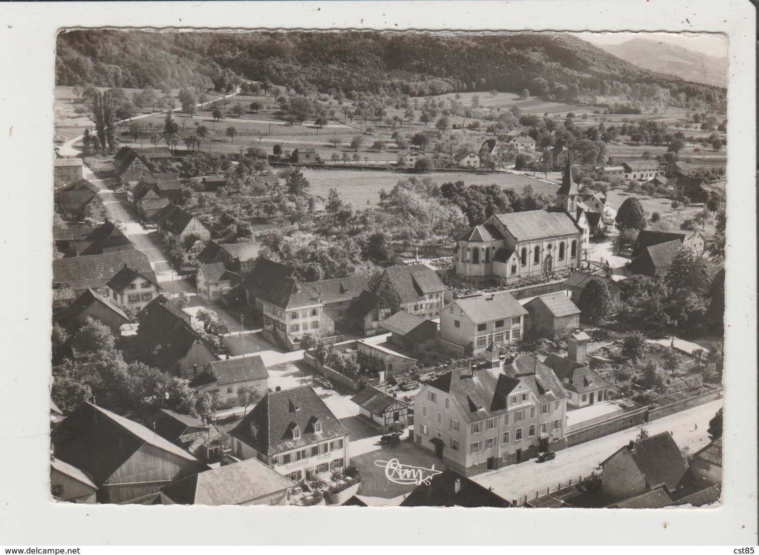 CPSM Grand Format - LEYMEN - Vue Aérienne - L'Eglise - La Mairie - Autres & Non Classés