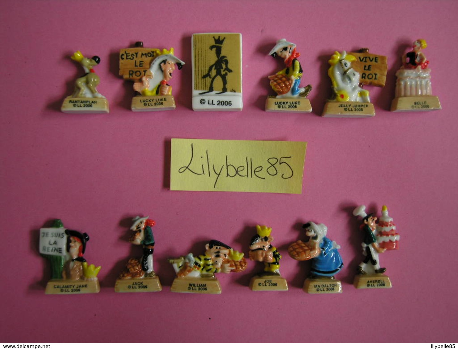 Serie Complète 12 Fèves PERSO En Porcelaine LUCKY LUKE FETE LES ROIS - La Mie Caline 2007 ( Feve Figurine Miniature ) - Strips