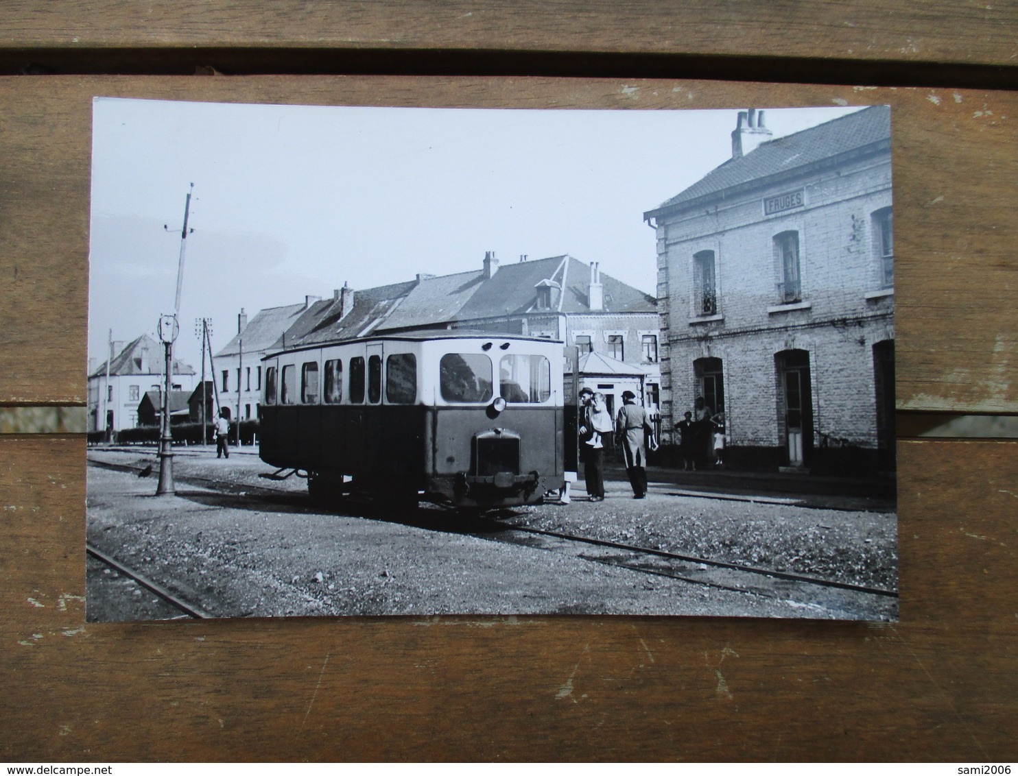 PHOTO TRAIN 62 LIGNE DE CALAIS ANVIN AUTORAIL EN GARE DE FRUGES  1953 CLICHE J.BAZIN - Trains