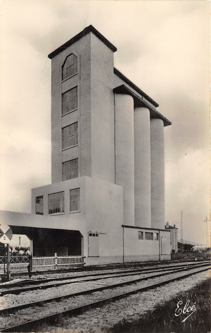 Sainte-Livrade-sur-Lot - Silo à Blés - Autres & Non Classés