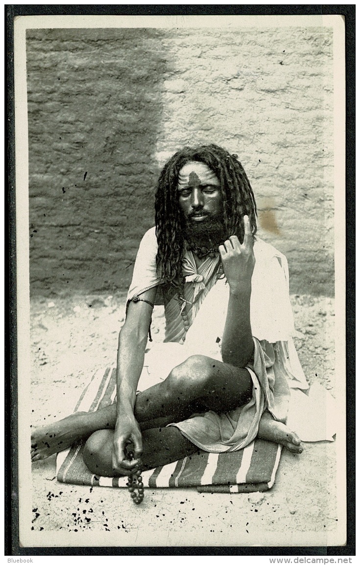 RB 1218 - Early Ethnic Real Photo Postcard - Native Sitting - India Pakistan Asia - Asie