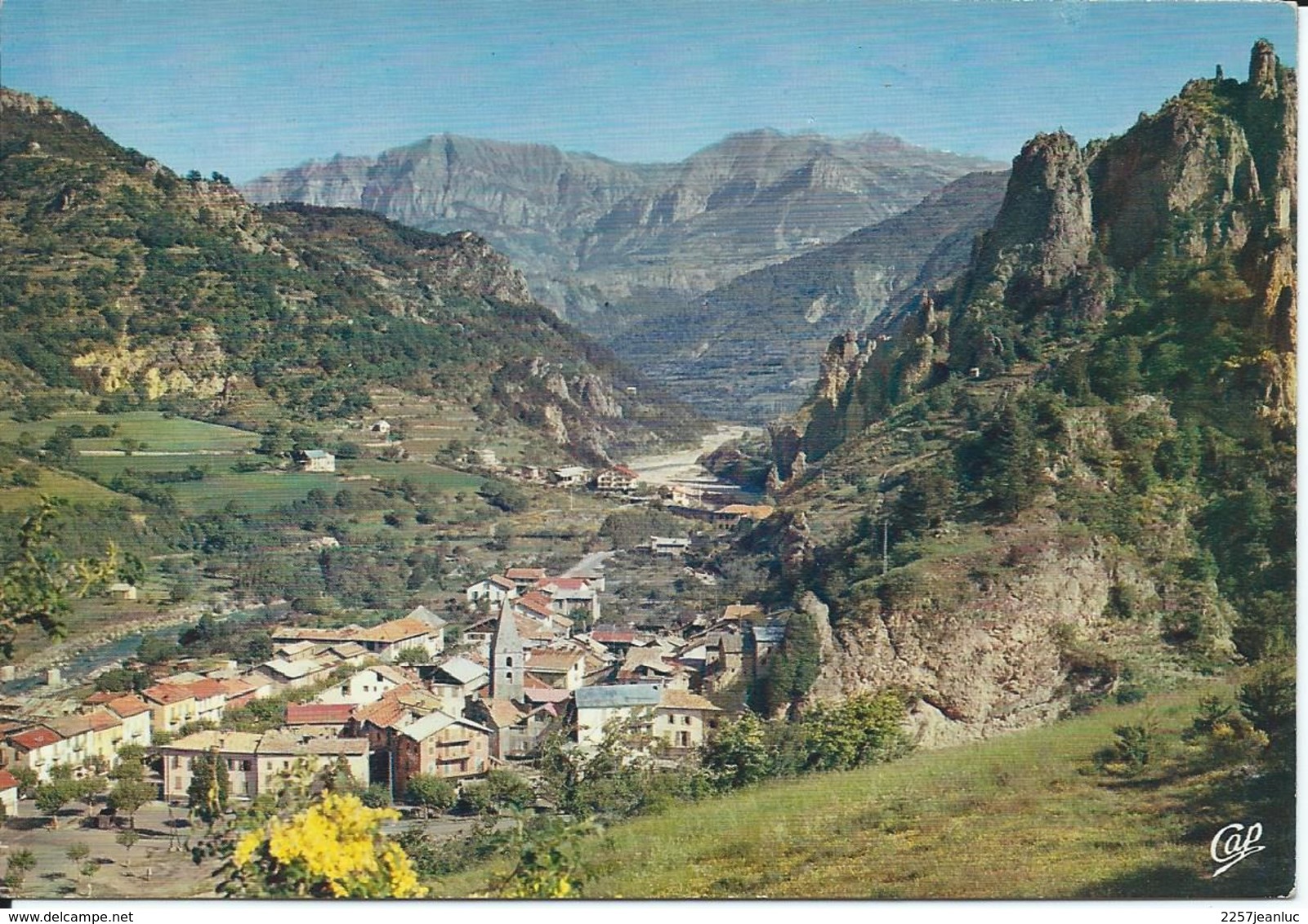 CPM 06 - Guillaumes Etape Sur Le Circuit Du Cians Daluis Vue Générale - Autres & Non Classés