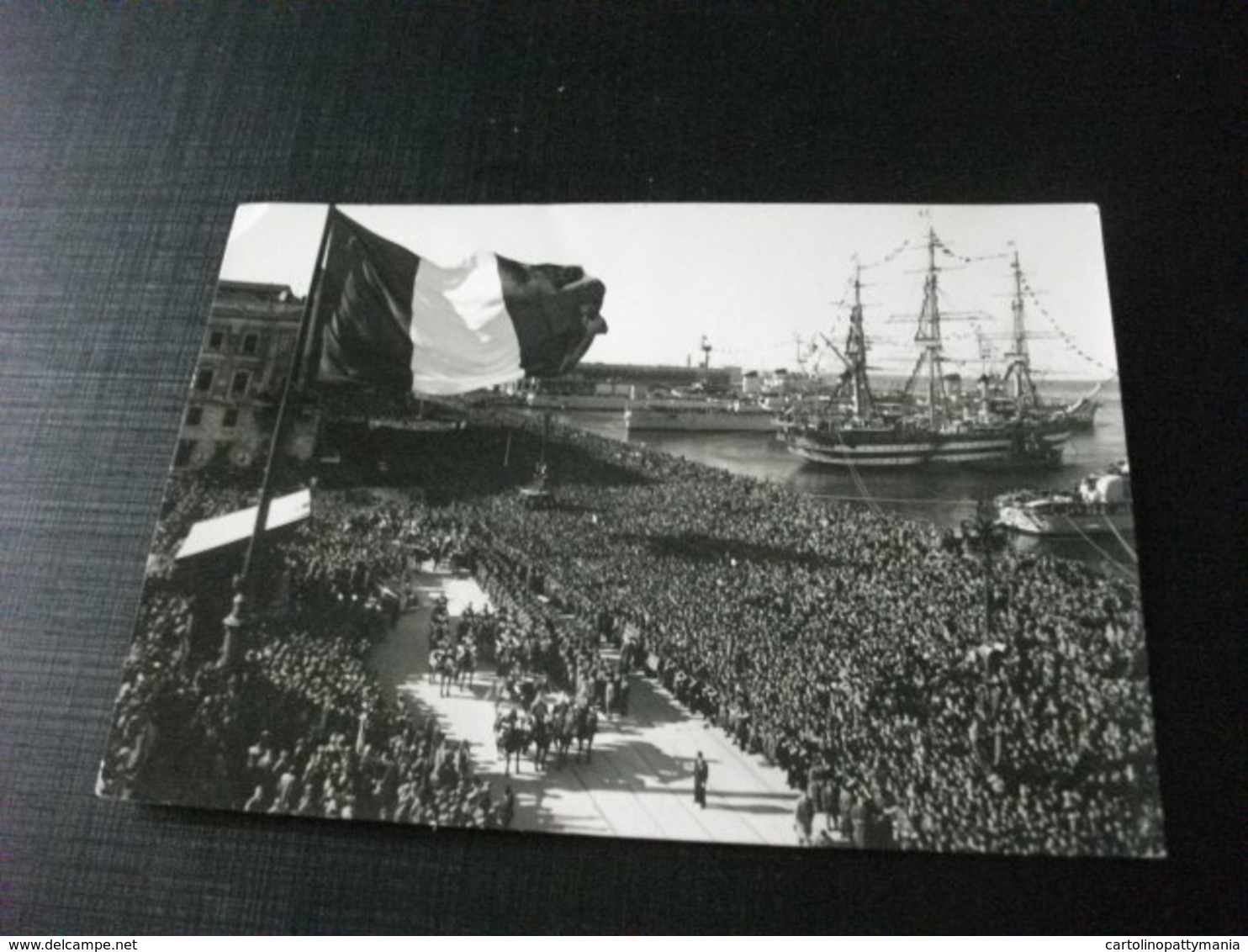 STORIA POSTALE  FRANCOBOLLO ITALIA BASILICA S. FRANCESCO NAVE SHIP VELIERO GUERRA PARATA TRIESTE 1954 PRESENZA EINAUDI - Guerra