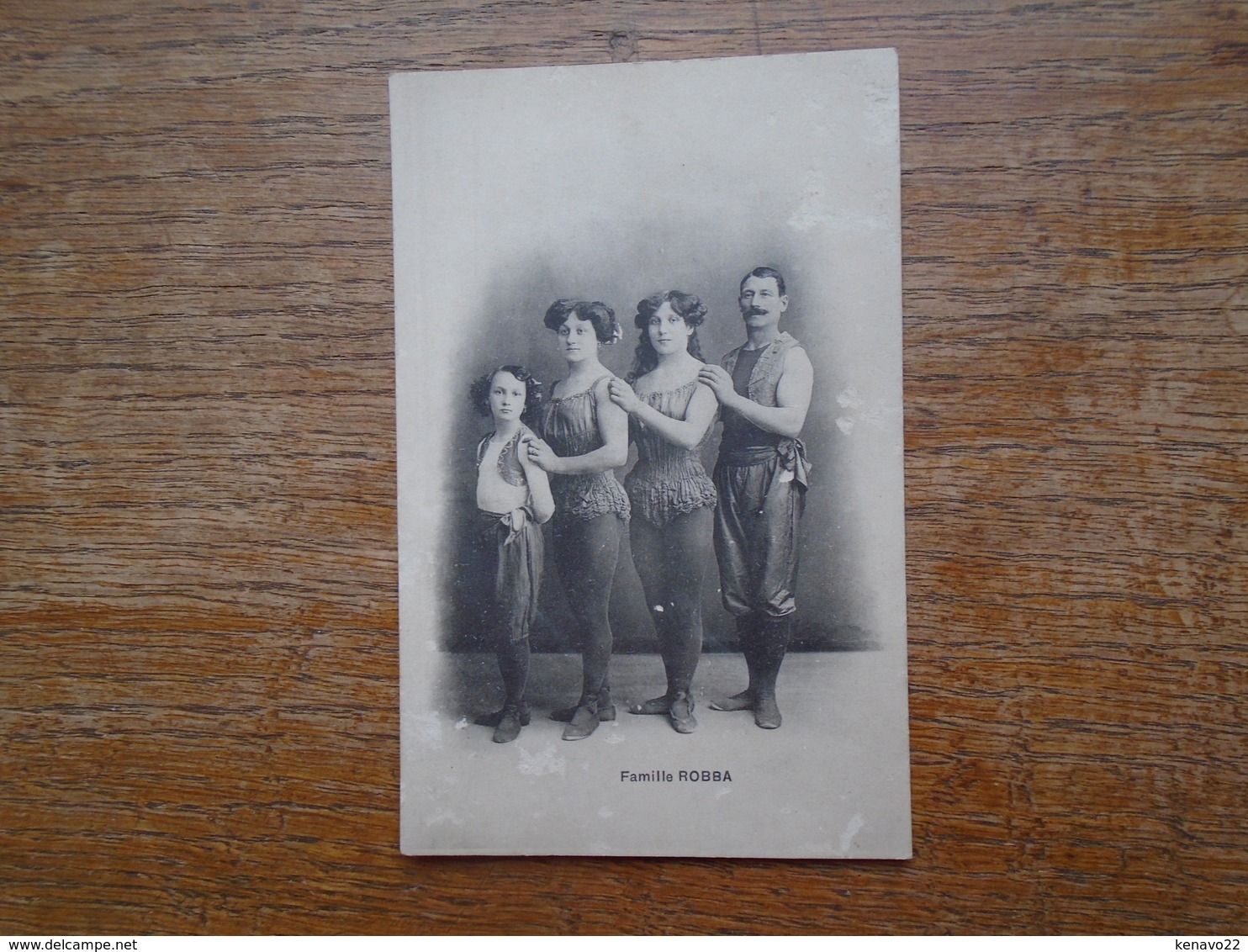 Carte Assez Rare , Famille Robba - Circus