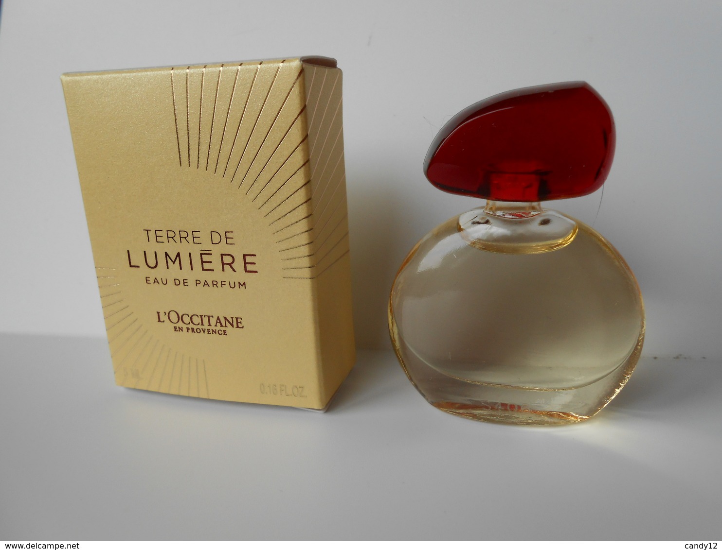 (D44) L'OCCITANE  Terre De Lumière - Miniature De Parfum - Miniatures Femmes (avec Boite)