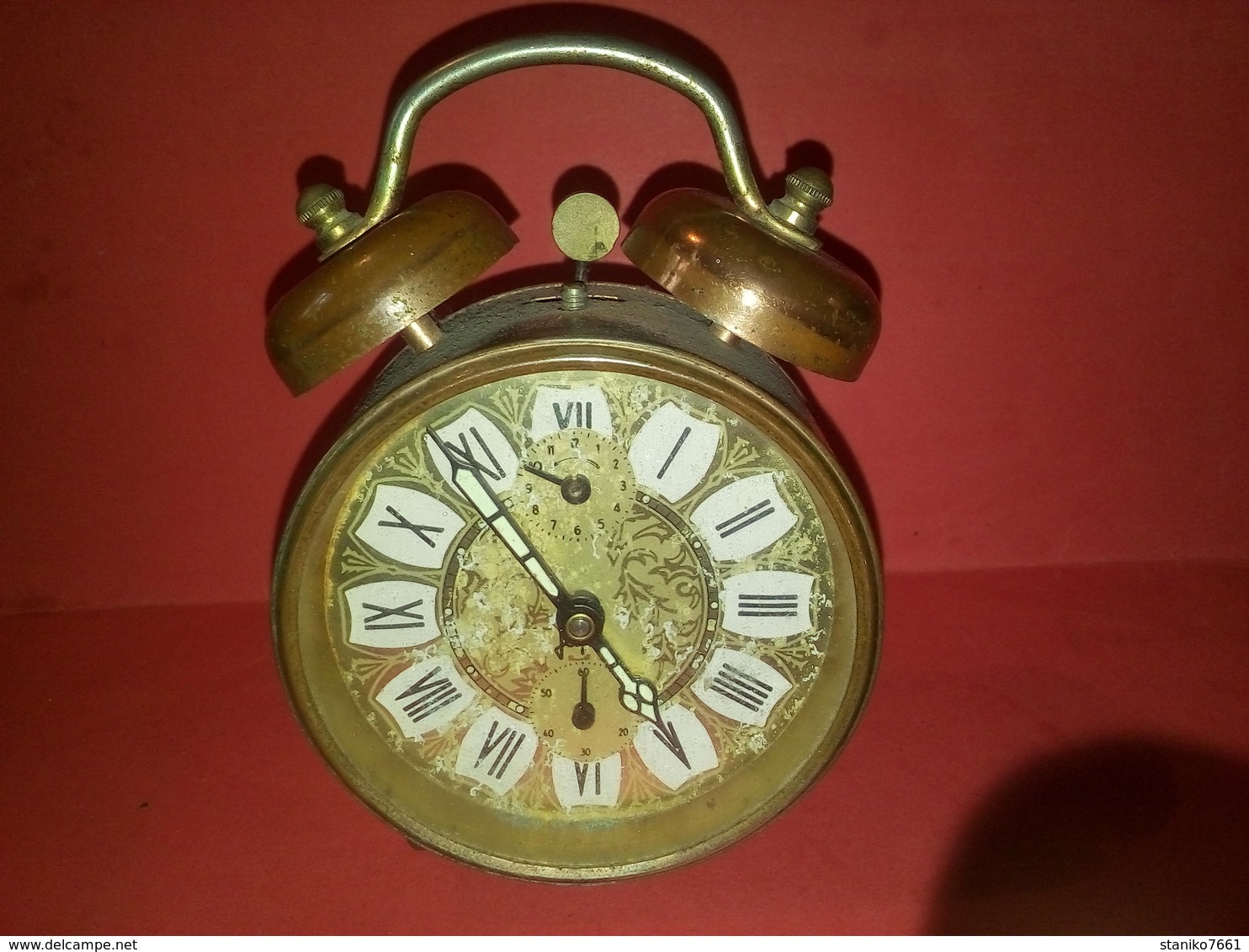 VINTAGE ANCIEN RÉVEIL MÉCANIQUE Fonctionne Heure Et Sonnerie à Révisé Marque JAPY - Alarm Clocks