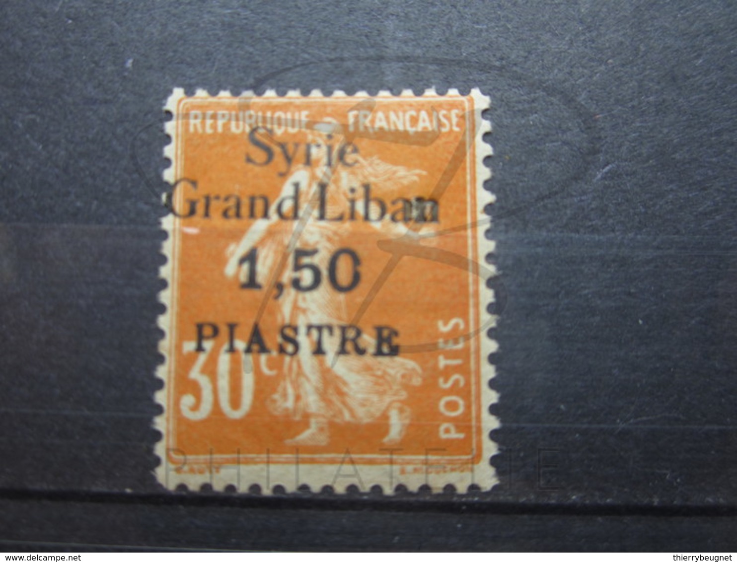 VEND BEAU TIMBRE DE SYRIE N° 94 , SURCHARGE ECRASEE A DROITE , XX !!! - Unused Stamps