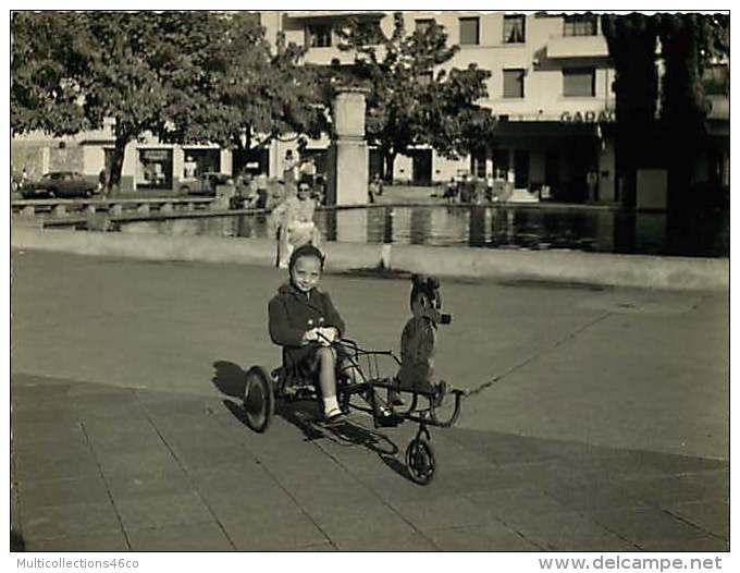 050918 - PHOTO 1959 - 69 VILLEURBANNE Jouet Tricycle Vélo Enfant - ? Mickey Mouse Dysney ? - Villeurbanne