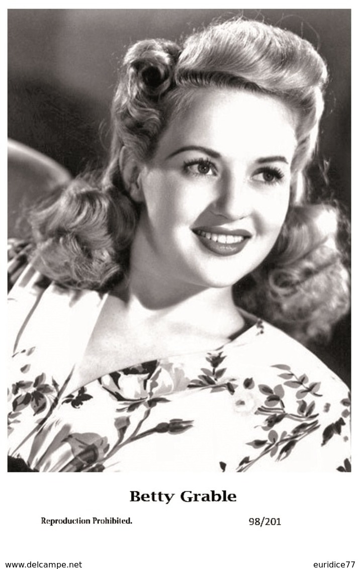 BETTY GRABLE - Film Star Pin Up PHOTO POSTCARD - 98-201 Swiftsure Postcard - Otros & Sin Clasificación