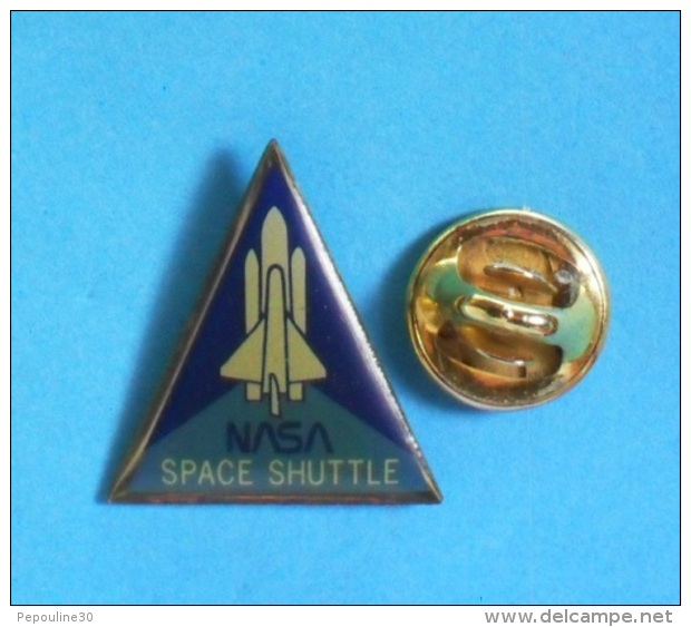 1 PIN'S  //  **  NASA / SPACE SHUTTLE / NAVETTE SPATIALE AMÉRICAINE ** - Space