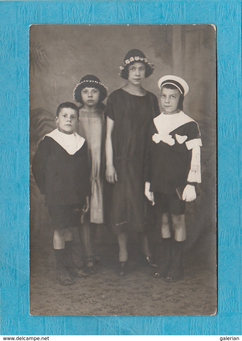 Carte Photo : 1ère Communion, Groupe D'Enfants. - Communion