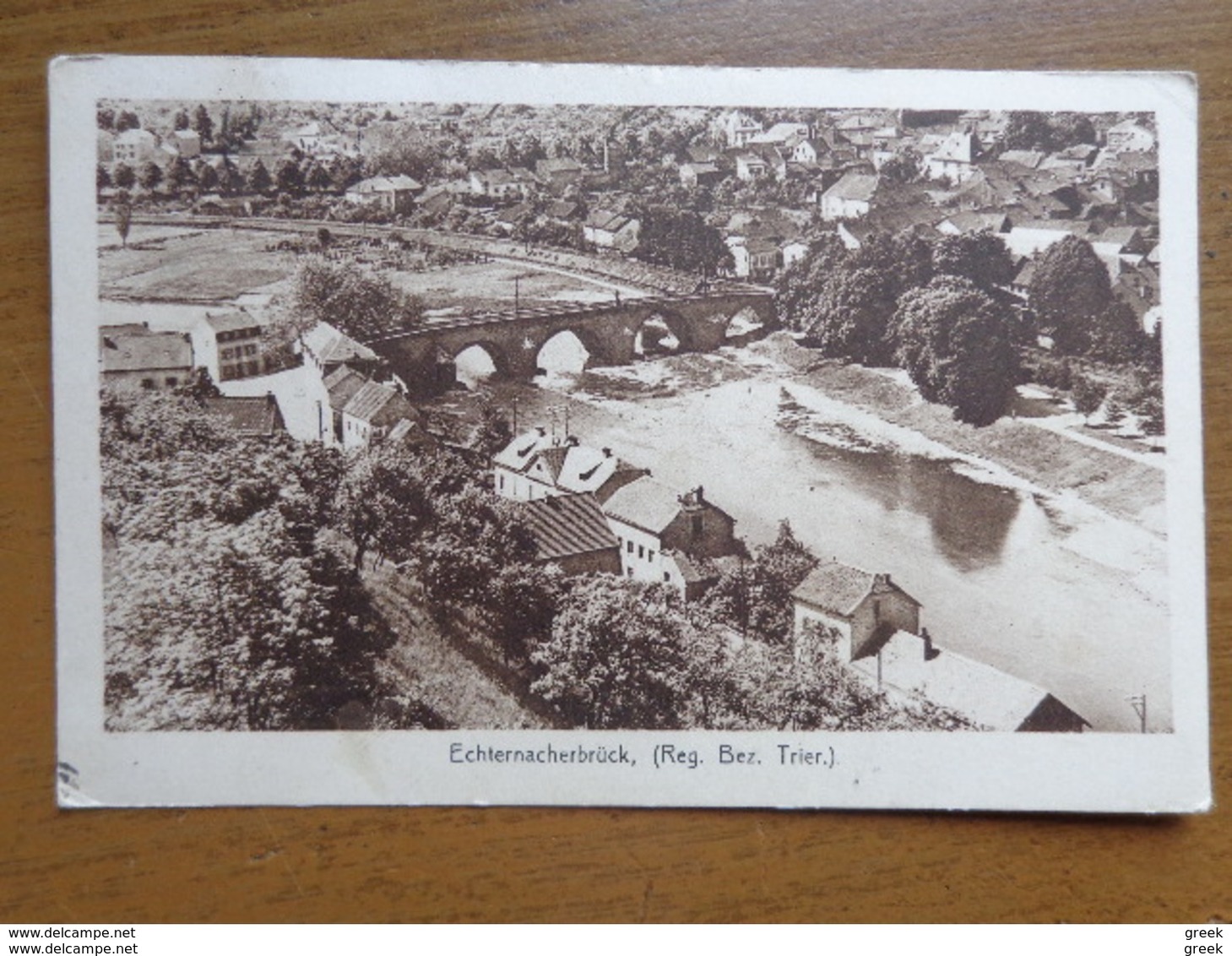 KOOPJE / Doos postkaarten (3kg057) met oa: Luxemburg (oude) - Griekenland en vele andere landen en thema's (zie foto's)