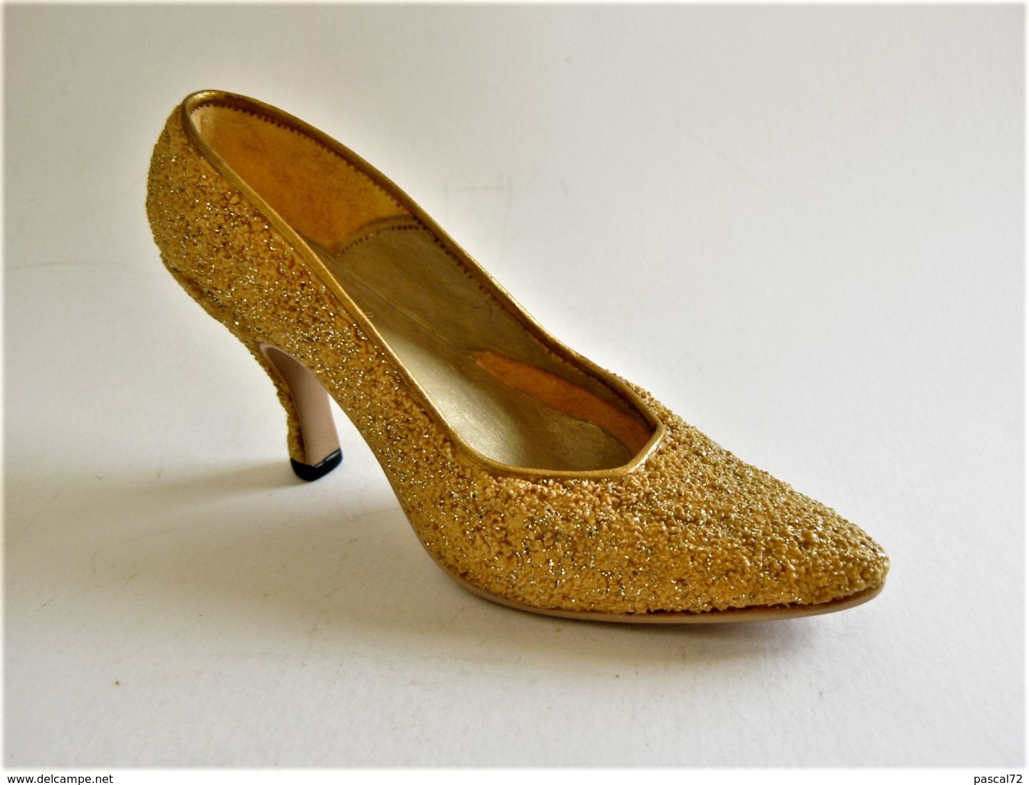 CHAUSSURE MINIATURE COLLECTION GOLDEN STILETTO JUST THE RIGHT SHOE - Other & Unclassified