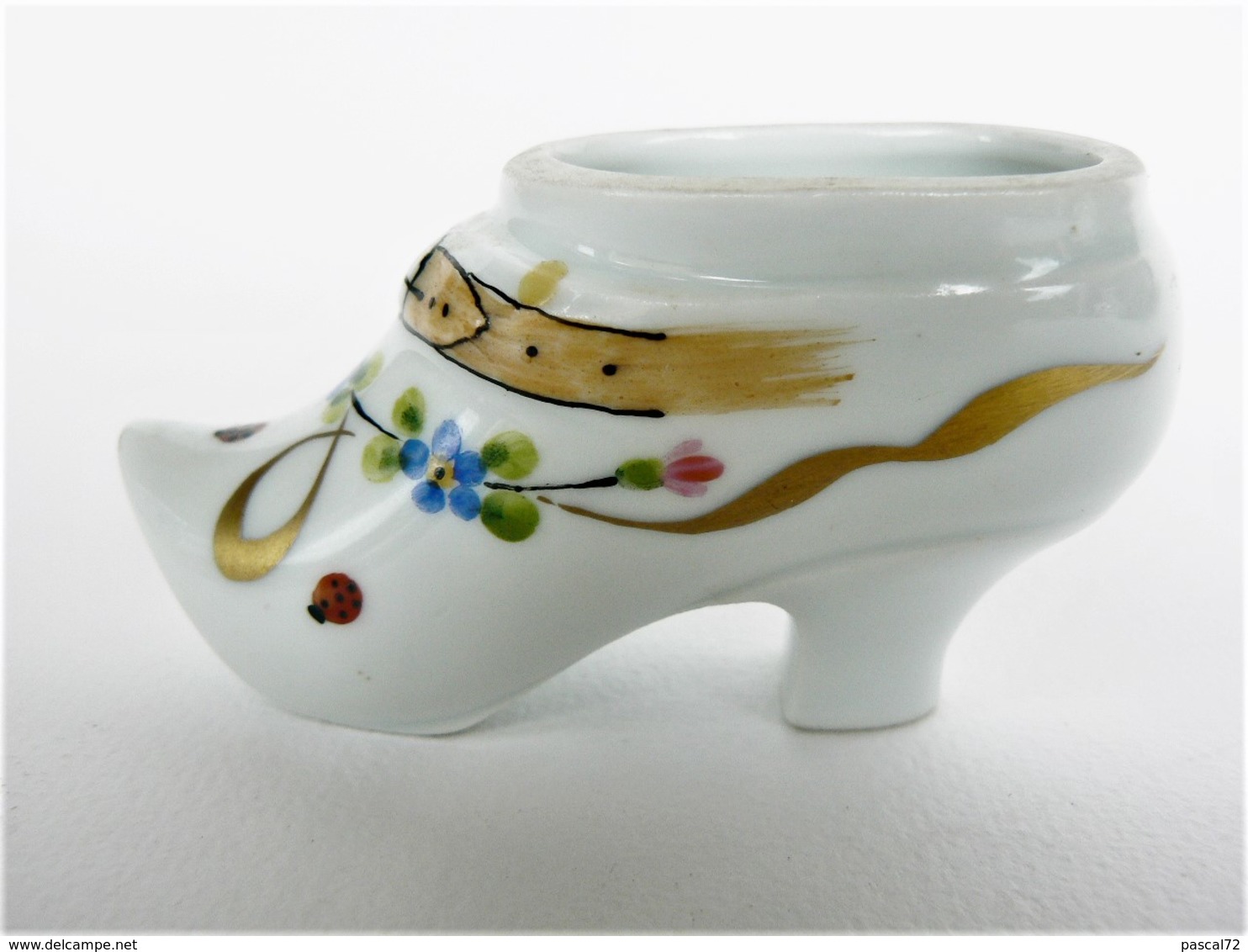 CHAUSSURE MINIATURE DE COLLECTION (25) PORCELAINE DE LIMOGES - Otros & Sin Clasificación