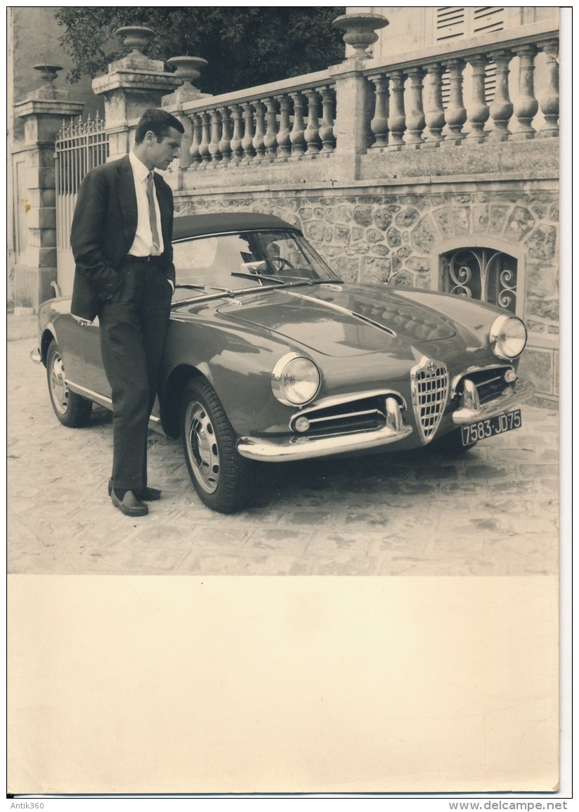 Photo Amateur De L'acteur Paul GUERS Et Son Alfa Roméo Août 1959  No CPA - Entertainers