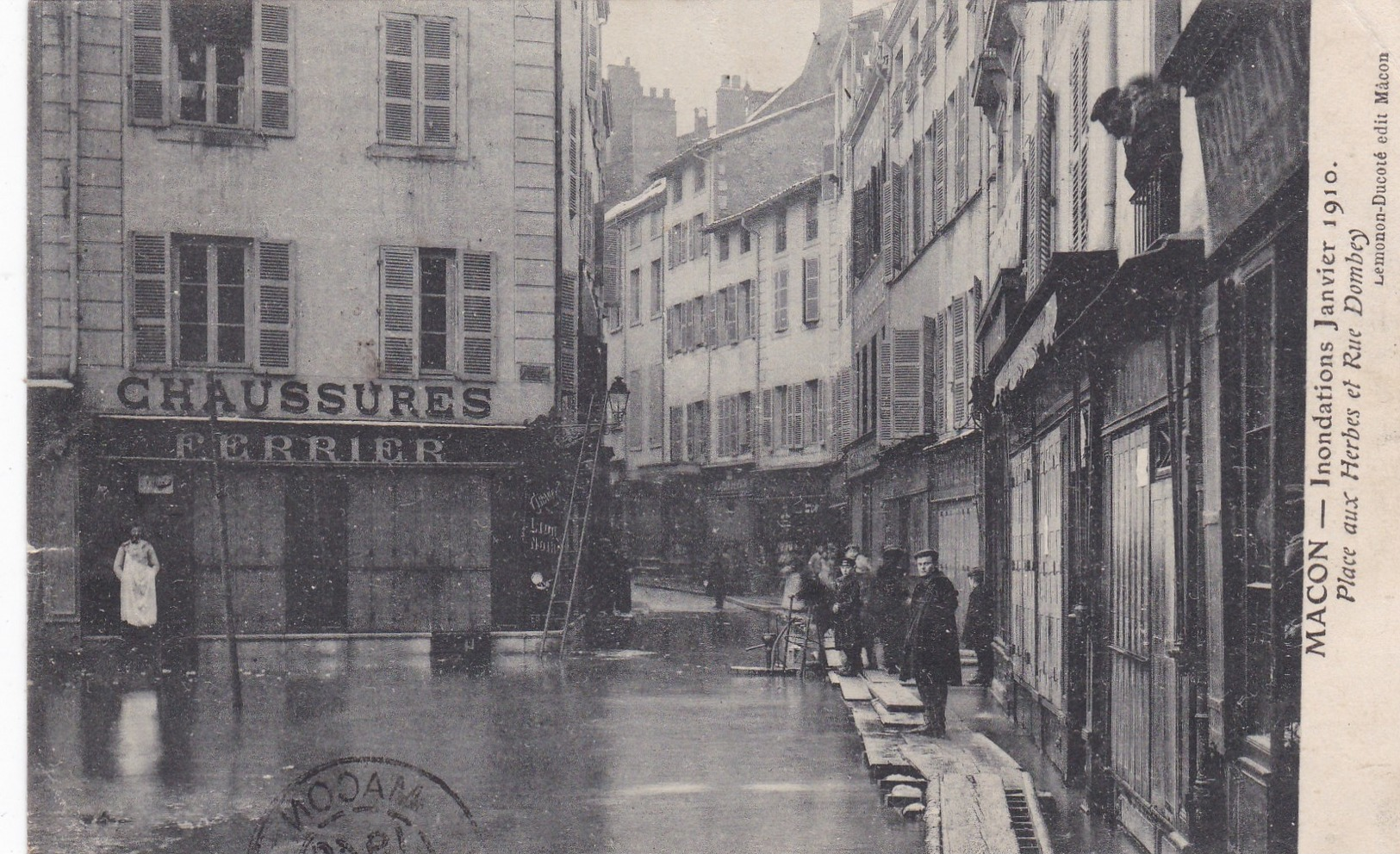 Macon - Inondations Janvier 1910 - Place Aux Herbes Et Rue Dombey - Macon