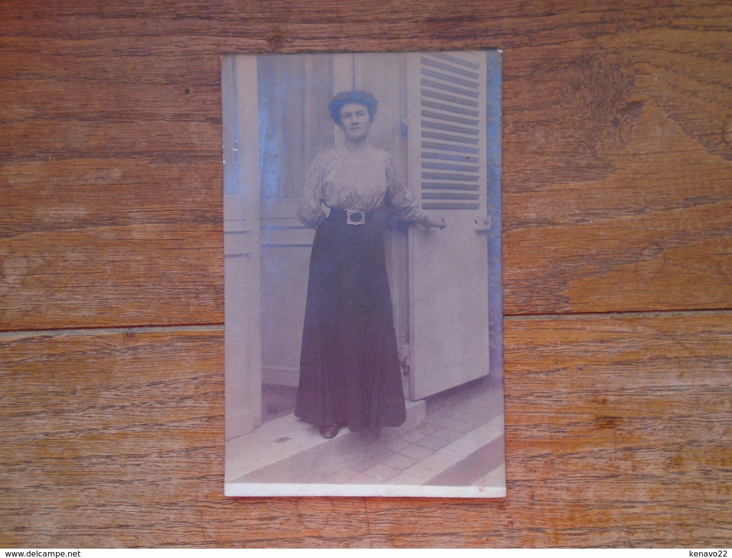 Carte Photo Assez Rare , Silhouette De Femme "" Début 1900 Dans L'oise "" - Silhouettes