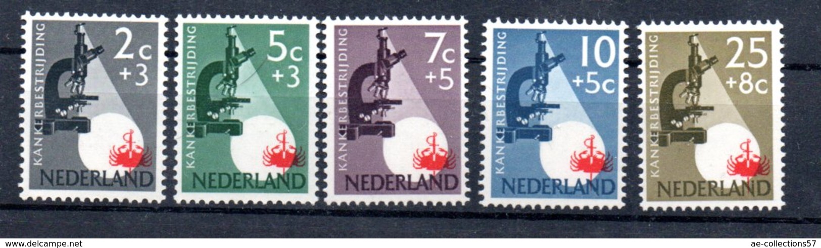 Pays Bas   / Série N 639 à 643 / NEUFS Avec Trace De Charnière - Unused Stamps