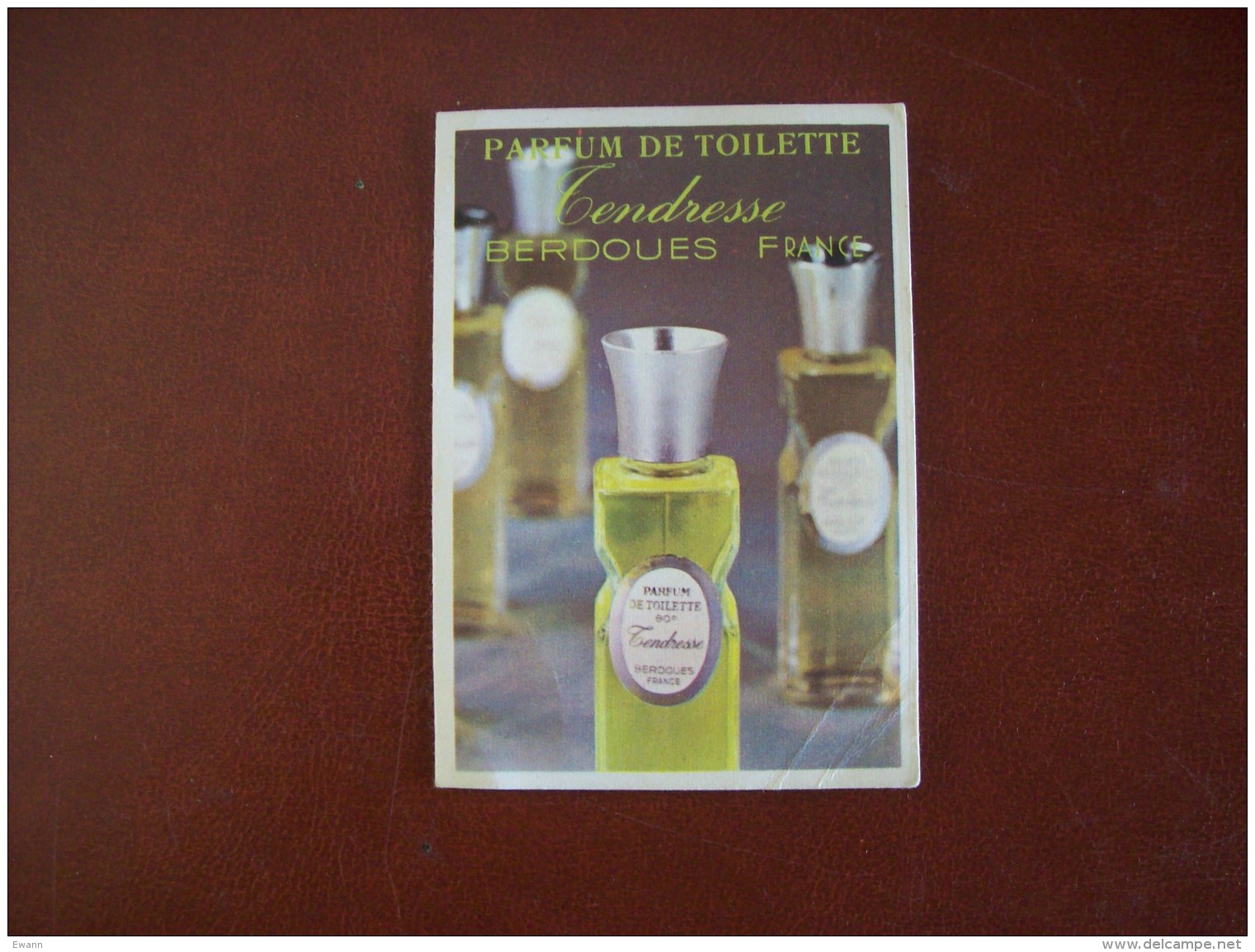 Calendrier Parfumé De 1974: Bernoues France, Parfum Tendresse-Publicité Coiffure G.Le Gall à Saumur (49) - Petit Format : 1971-80