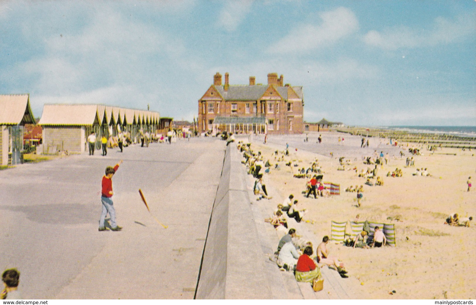 AL81 Mablethorpe, The Convalescent Home - Animated, Beach - Other & Unclassified