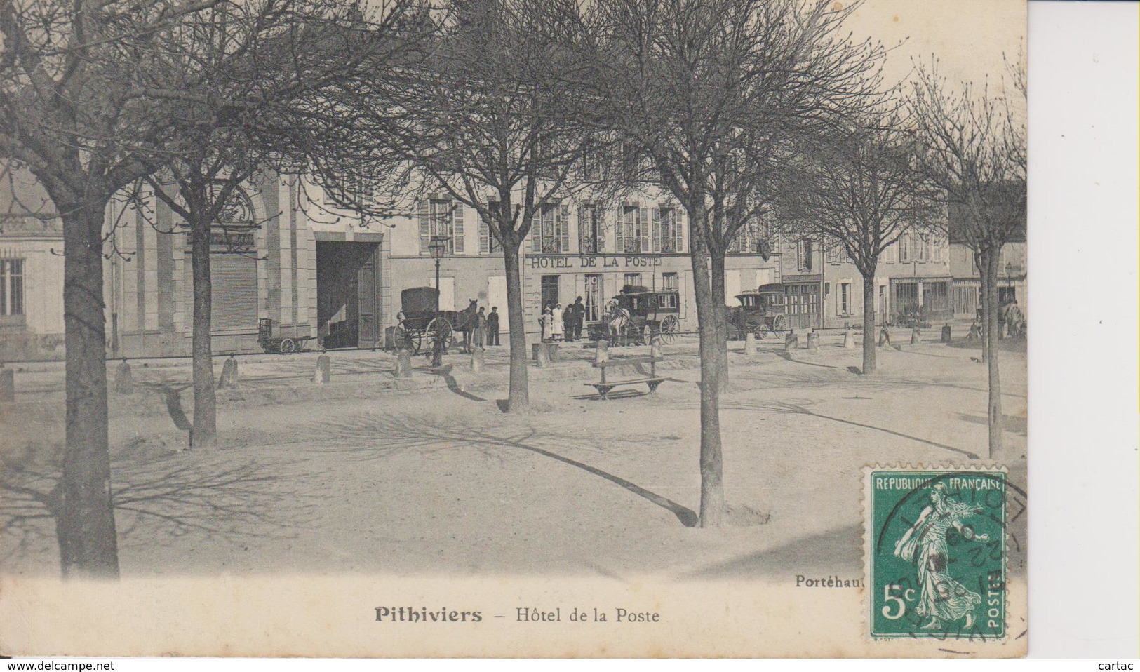 D45 - PITHIVIERS - HOTEL DE LA POSTE - Diligence - Carriole - Charrette - Pithiviers