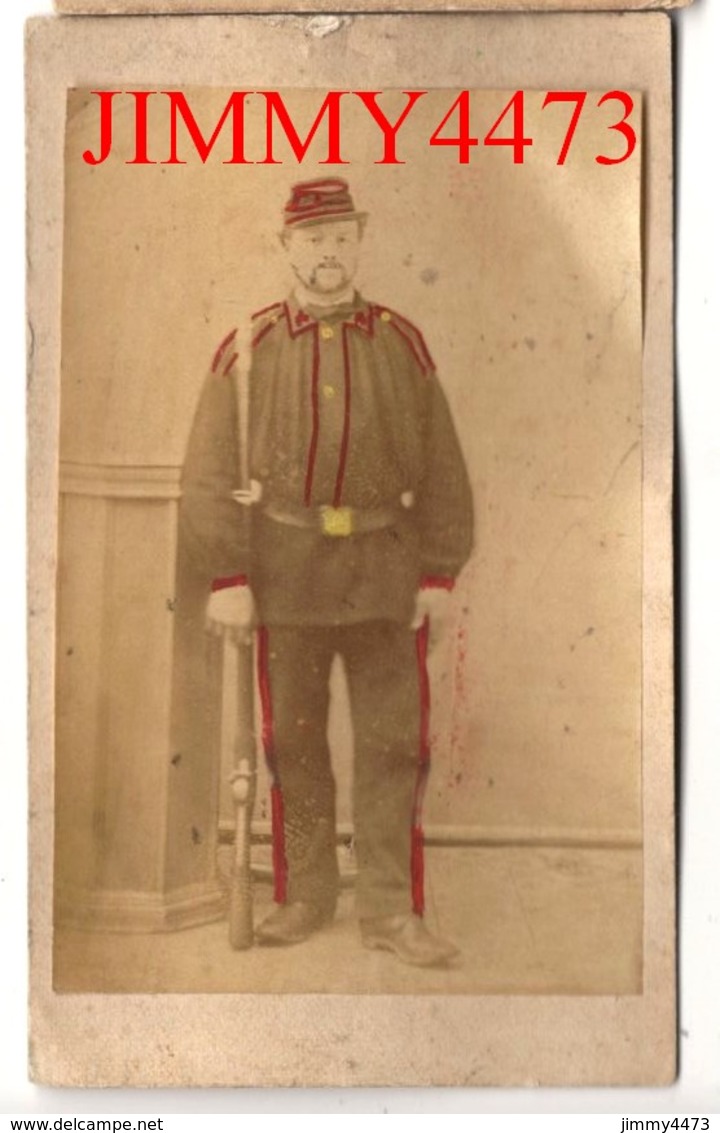 CARTE CDV Tirage Alluminé 19ème - Portrait D'un Militaire à Identifier - Taille 63 X 104 - Photo GILBERT Coutances - Fotografia