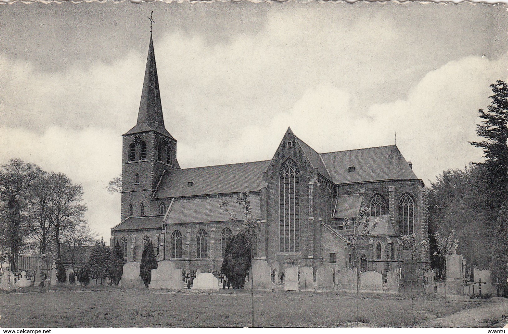 WESTMALLE / MALLE / HET KERKHOF EN DE KERK - Malle