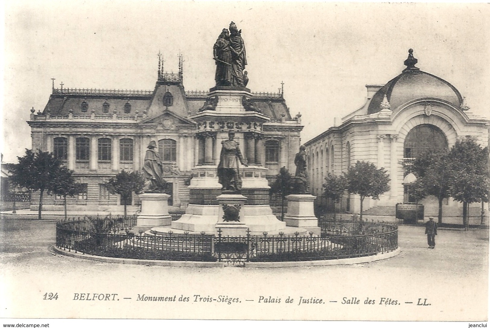 124. BELFORT . MONUMENT DES TROIS SIEGES - PALAIS DE JUSTICE - SALLE DES FETES . CARTE NON ECRITE - Belfort – Siège De Belfort