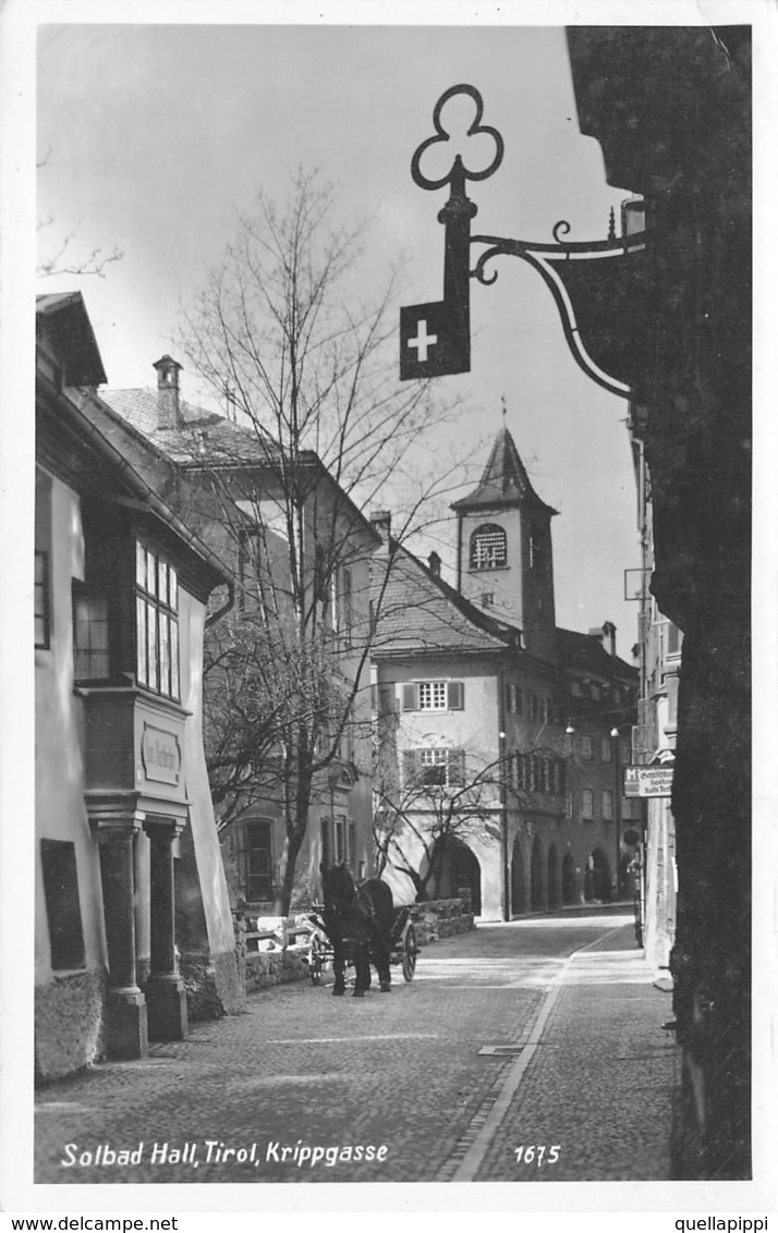 08426 "AUSTRIA - TIROLO - SOLBAD HALL - KRIPPGASSE"  ANIMATA. CARROZZA CON CAVALLO, VERA FOTO.  CART  SPED 1951 - Hall In Tirol