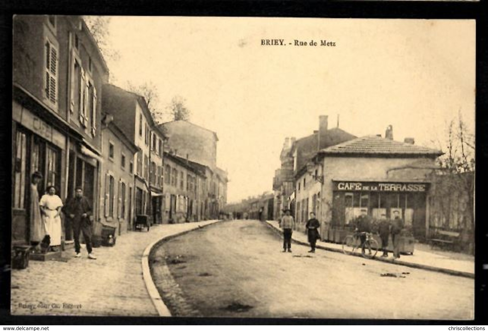 BRIEY - Rue De Metz - Briey