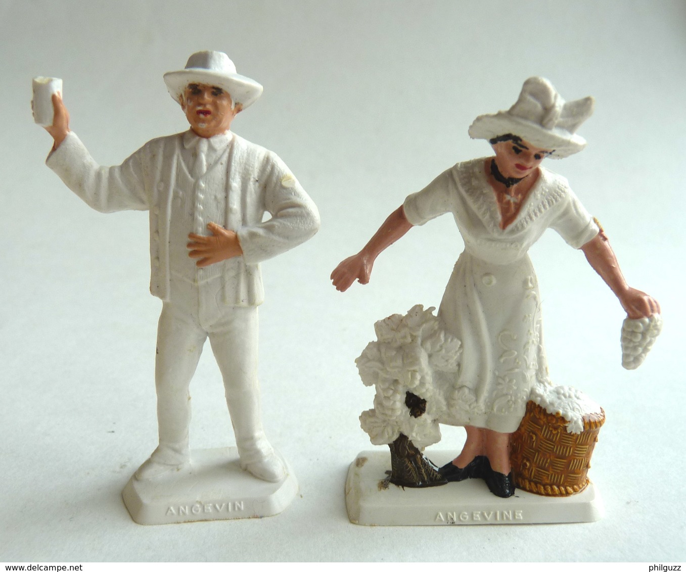 FIGURINE PUBLICITAIRE MOKAREX - PROVINCES DE FRANCE -  2 FIGURINES COUPLE ANGEVIN Anjou - Other & Unclassified