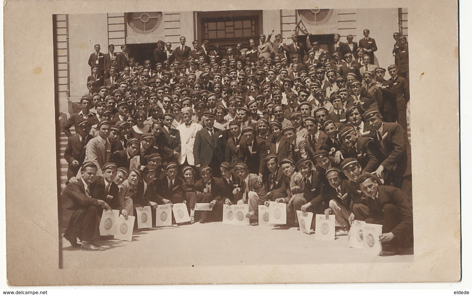 Real Photo Group Of Students With The Same Newspaper In Hands - Bulgarie