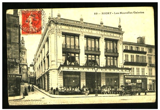 NIORT (Deux-Sèvres) - 89 : Les Nouvelles Galeries - (Plan Animé - Automobile Ancienne) - Niort