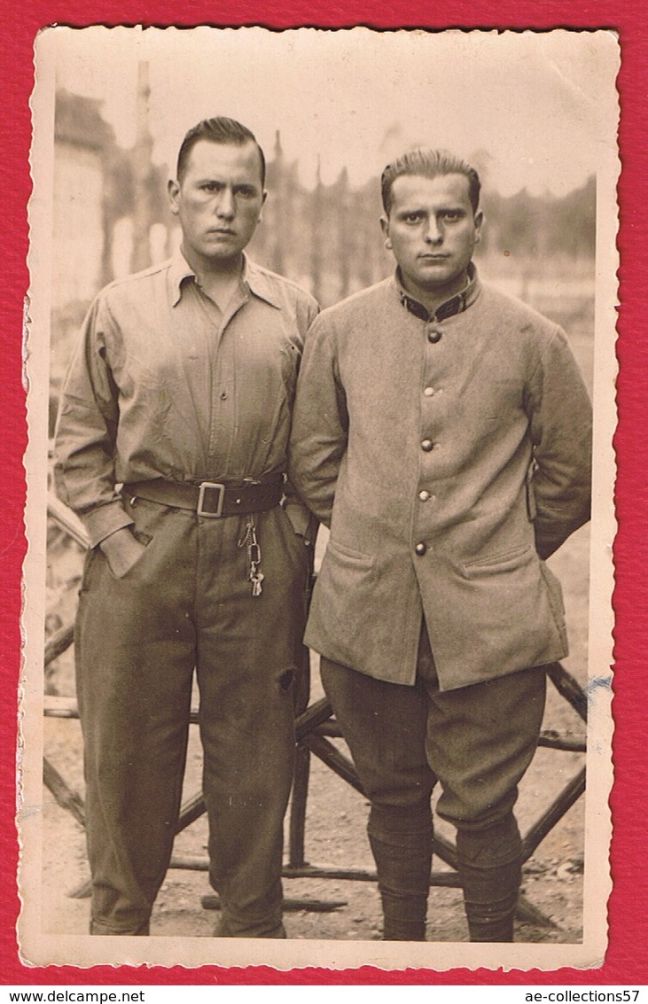 Carte Photo  - Prisonniers De Guerre --  Stalag VIII C -  Sagan  ( Maintenant Zagan En Pologne) - War 1939-45