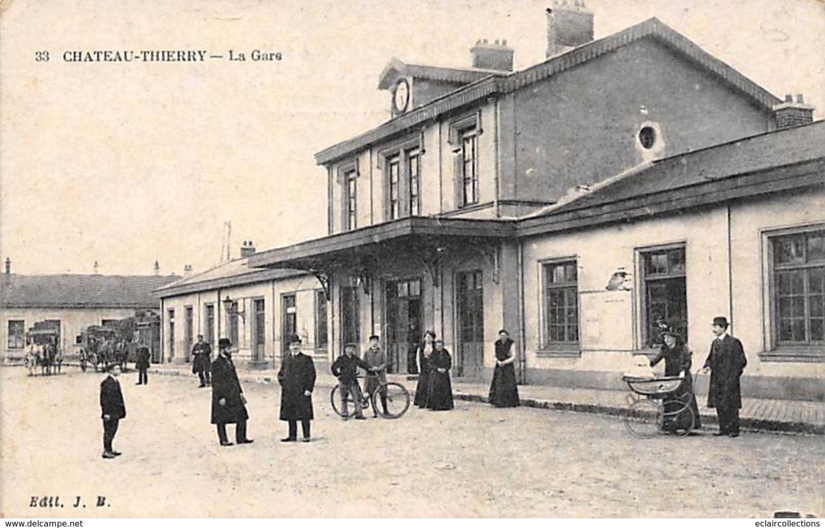 Château Thierry    02       Extérieur De La Gare       (voir Scan) - Chateau Thierry