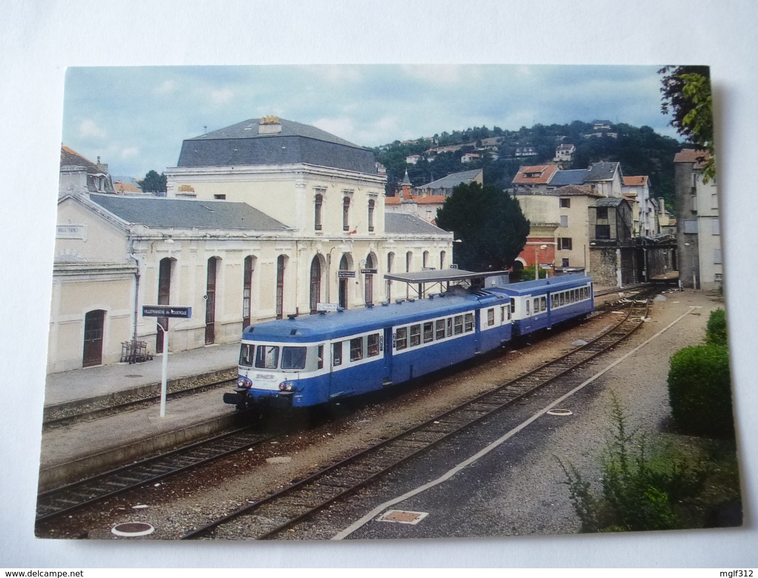 VILLEFRANCHE De ROUERGUE (12) : Aurorail X 2812 Et XR 6070 En Juillet 1995 - Ligne CLERMONT TOULOUSE- Voir 2 Scans - Trains