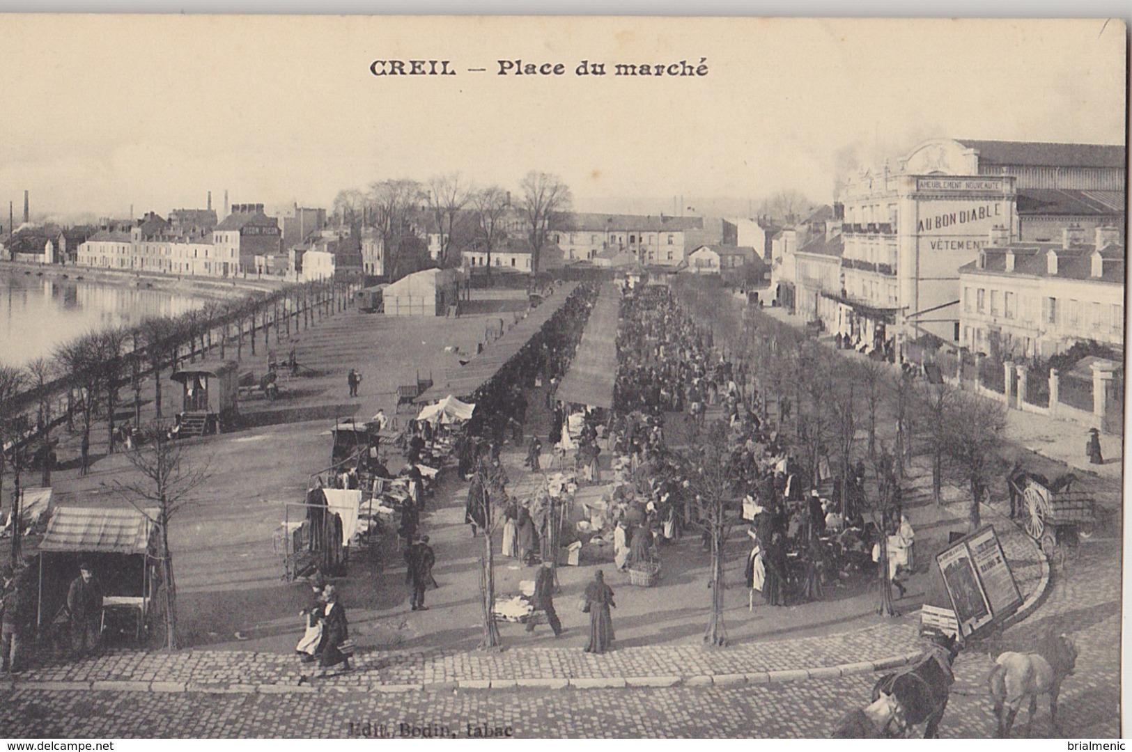 CREIL   Place Du Marché - Creil
